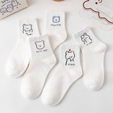 FRESH COLLEGE STYLE BEAR WHITE MID TUBE SOCKS_CWMS1405