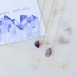 NATURAL CRYSTAL GRAVEL PENDANT NECKLACE WITH CARD_CWAJE1050