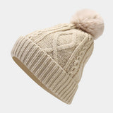 CABLE KNIT HAT SCARF AND GLOVES THREE PIECE SET_CWAH1580