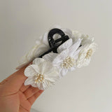 RETRO THREE DIMENSIONAL FLOWER HAIRPINS_CWAHA1200