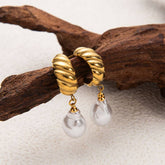 MINIMALIST IRREGULAR PEARL EARRINGS 18K GOLD STEEL_CWAJE5024