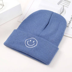 Cwah04346_Embroidered Smiley Knit Beanie Hat