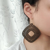 SIMPLE AND FASHIONABLE HOLLOW WATER DROP EARRINGS_CWAJE1572