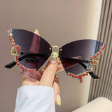 STYLISH LARGE FRAME BUTTERFLY DIAMOND SUNGLASSES_CWASG0192