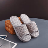 DRESSED BEAR THICK COTTON FLOOR SLIPPERS_CWSHF0210