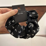 RETRO FRENCH STYLE FRESH FLOWER HAIR SCRUNCHIES_CWAHA1722