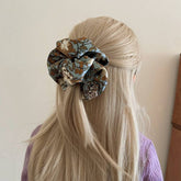 NEW RETRO GENTLE FLOWER HAIR SCRUNCHIES_CWAHA1741