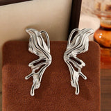 BUTTERFLY 3D 18K GOLD ASYMMETRICAL EARRINGS_CWMM3616