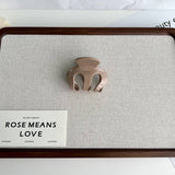 MEDIUM PUMPKIN ACETATE HAIR CLAW CLIP_CWAHA5957