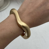 FASHIONABLE AND VERSATILE POLISHED ALLOY BRACELET_CWMM3119