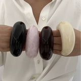 FASHIONABLE MULTI COLOR CURVED TEXTURE BRACELET_CWMM3076