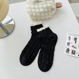 RHOMBUS HEART PATTERN RUFFLE ANKLE SOCKS_CWMS0492