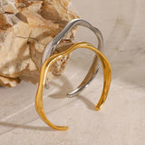 18K GOLD WAVY OPEN CUFF IN STAINLESS STEEL_CWAJE4647