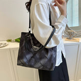 NEW COMMUTER SIMPLE PERSONALITY SHOULDER BAG_CWAB3309