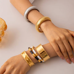 CHIC WIDE SNAKE CHAIN BANGLE IN GOLD SILVER STEEL_CWAJE4772