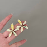 CRYSTAL JASMINE FLOWER EARRINGS_CWAJE1308