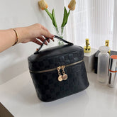HIGH VALUE FASHIONABLE PORTABLE COSMETIC BAG_CWAB4460