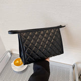 High-End Black And White Embroidery Cosmetic Bag_Cwab4416