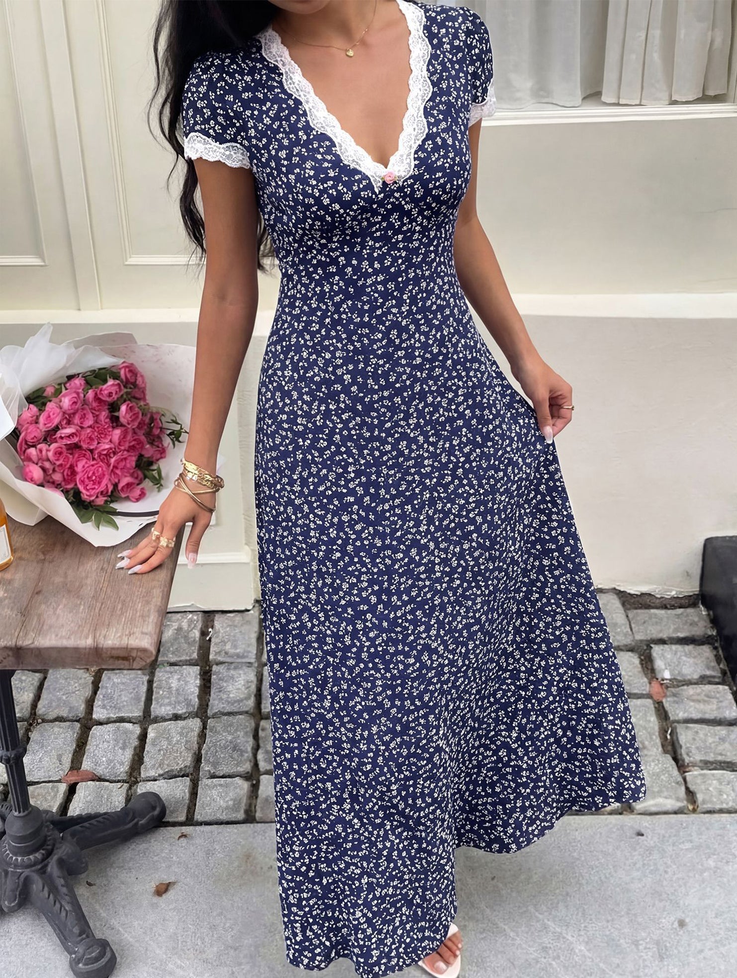 Lace Patch Floral V Neck Maxi Dress_CWDMD02895