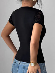 Lace Patch Cutout Slim Tee_CWTTS00939