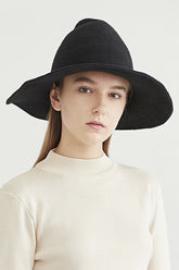 WOMEN WITCH HAT FOR HALLOWEEN SPIRE KNITTED CAP