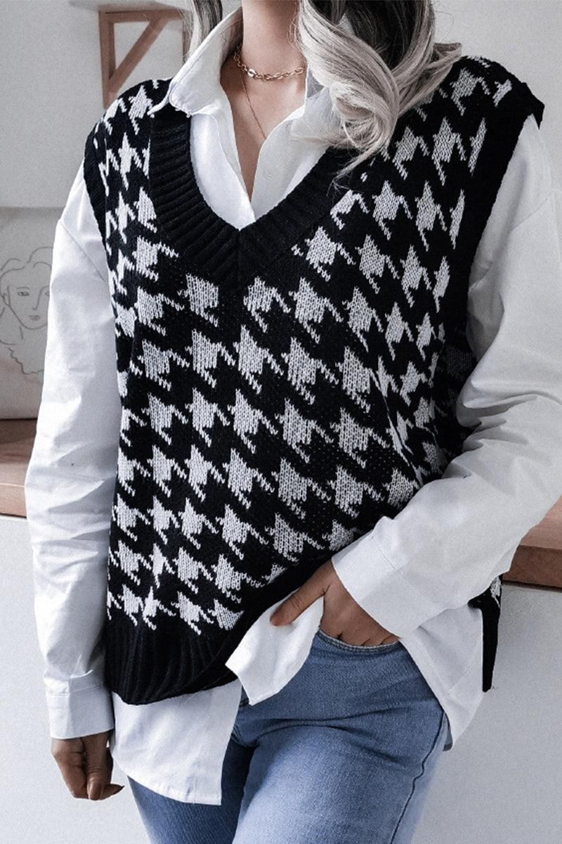 WOMEN RIBBED PATTERN SWEAT VEST - Doublju