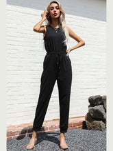 SOLID COLOR BLACK SLEEVELES JUMPSUIT - Doublju
