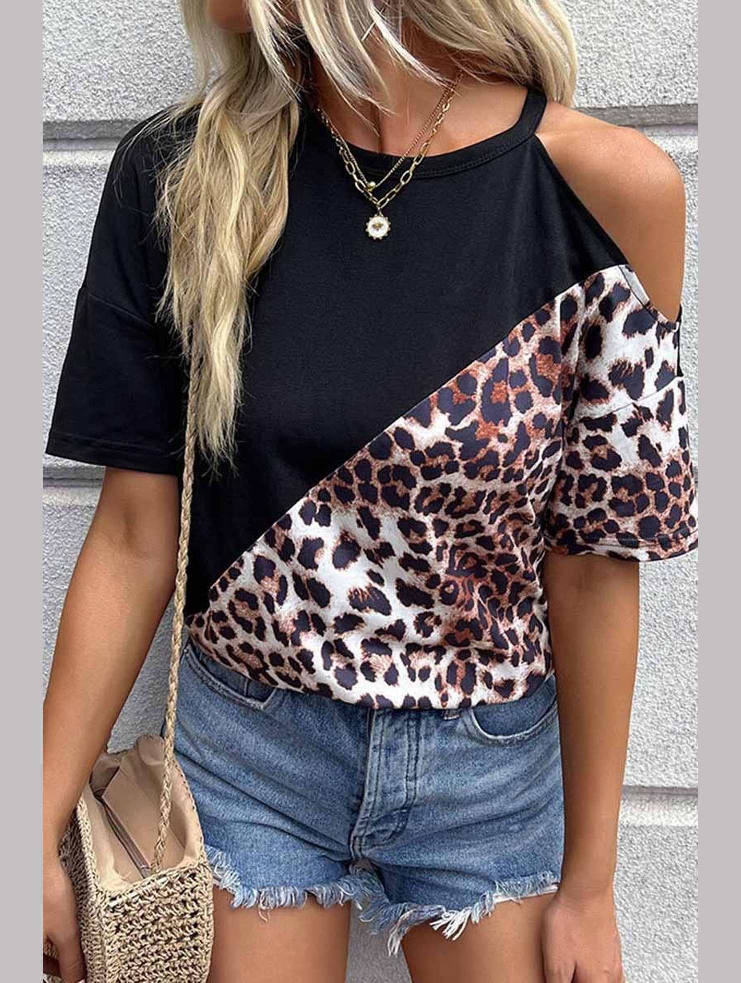 LEOPARD ONE HOLE SHOULDER TEE - Doublju