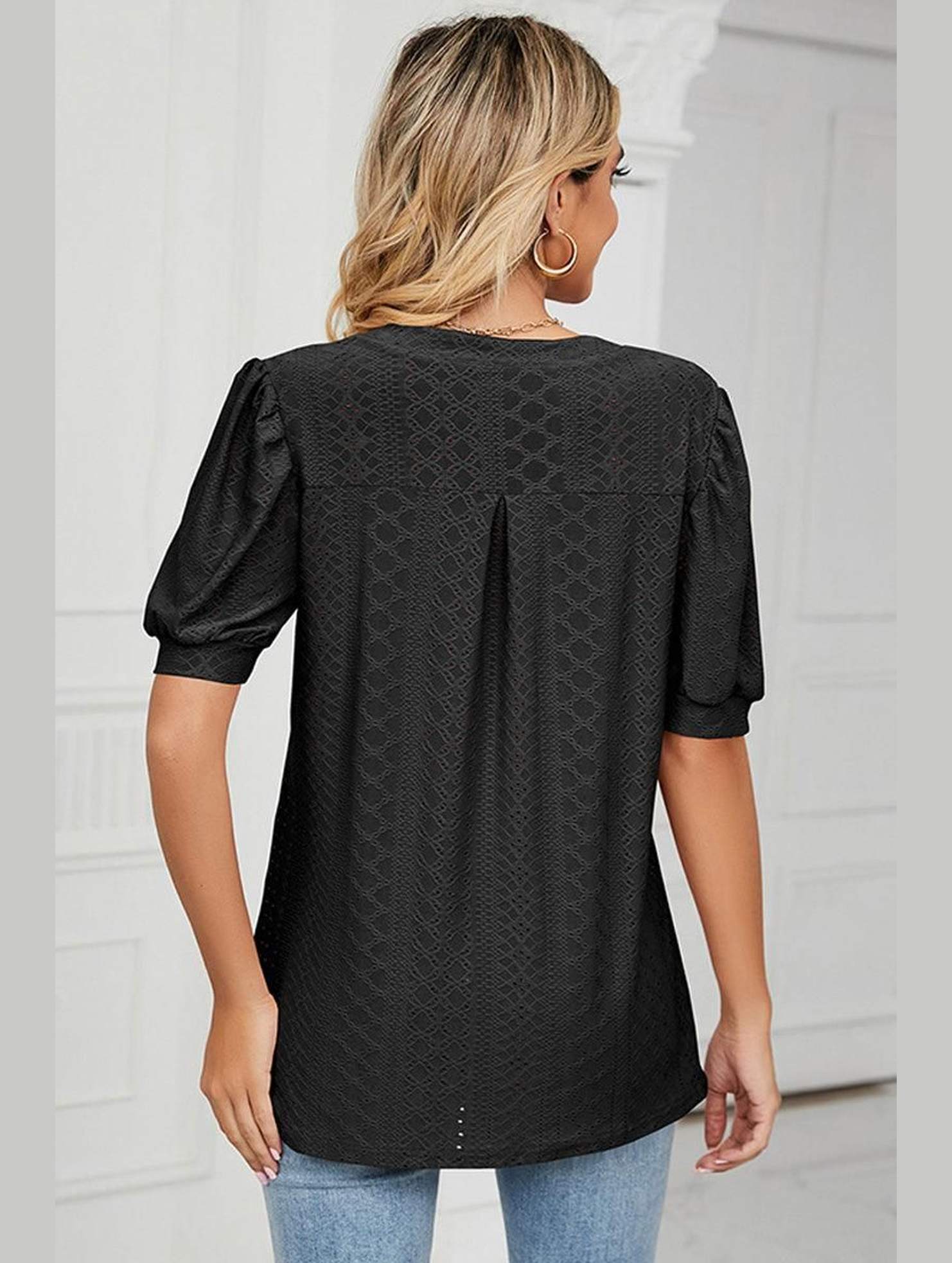 PUNCHING LACE V NECK PUFF SHORT SLEEVE BLOUSE - Doublju