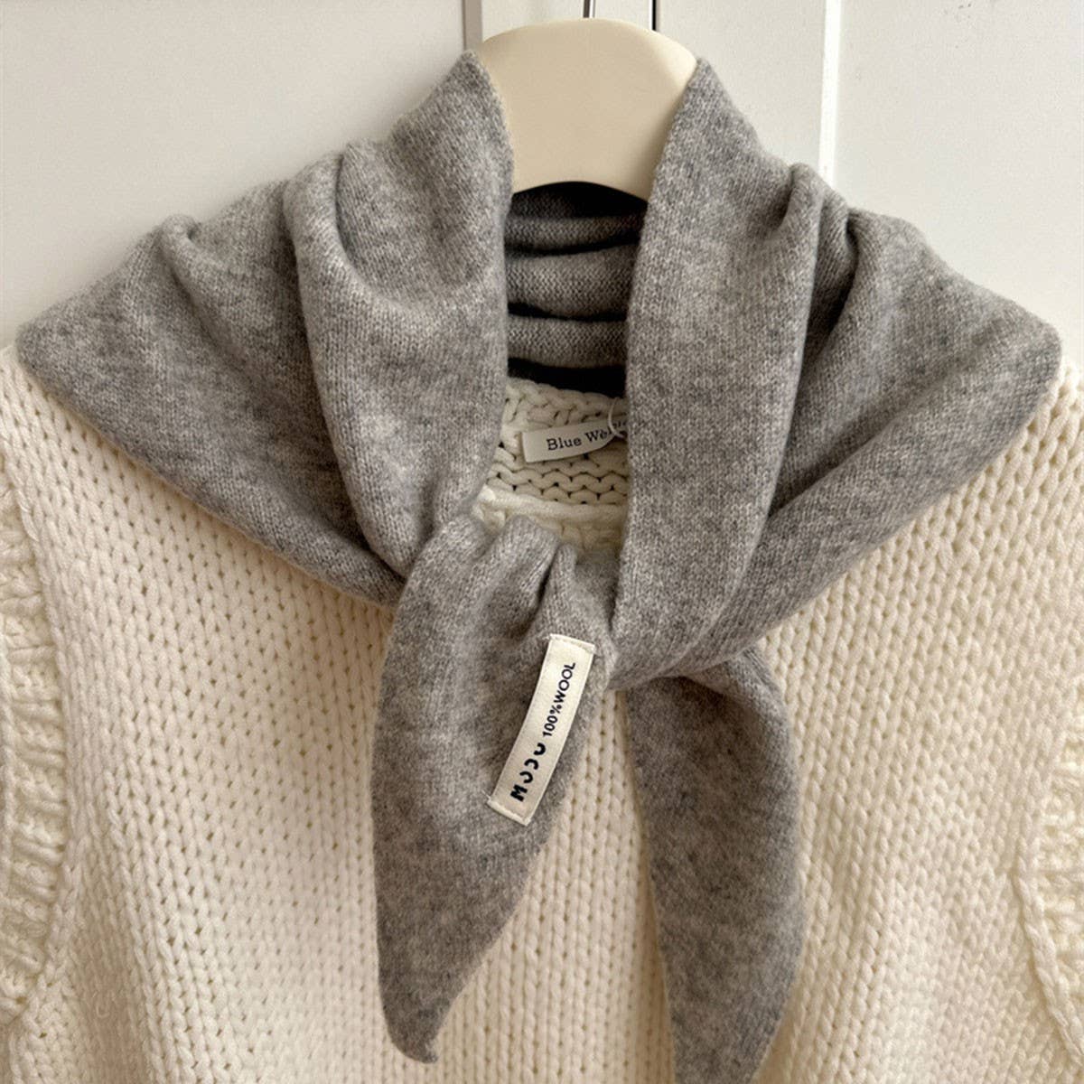 100% Wool Knit Triangle Scarf Multi-Use_Cwov00277