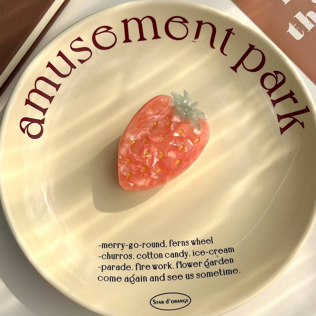 PINK STRAWBERRY ACETATE CLAW CLIP SWEET CUTE_CWAHA5838