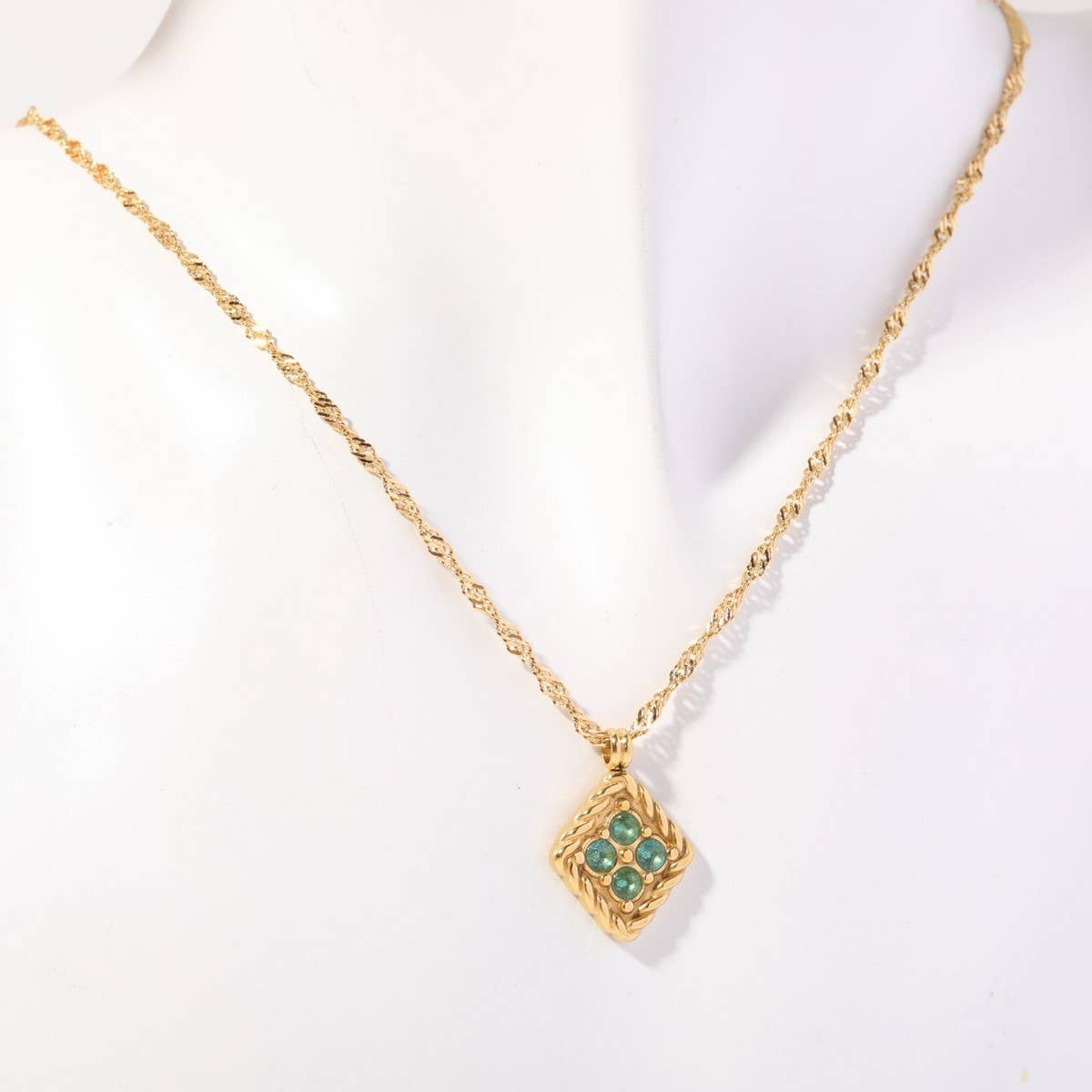 STAINLESS STEEL DECEMBER BIRTHSTONE NECKLACE_CWMM3920