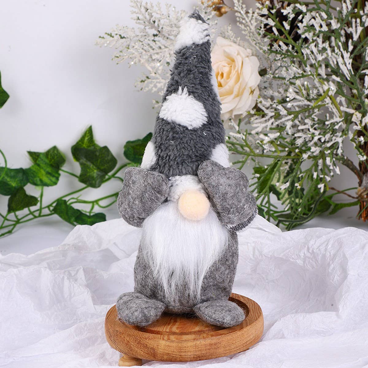 CHRISTMAS DECORATIONS SNOWFLAKE HAT FIGURINE_CWMM2853