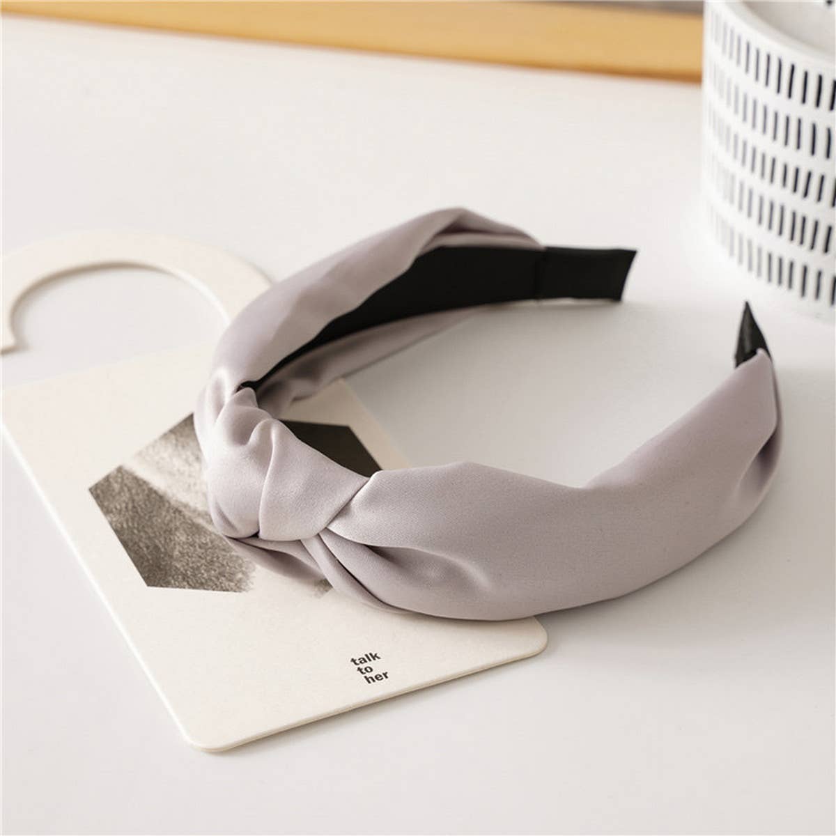RETRO SATIN KNOTTED HEADBAND_CWAHA0833