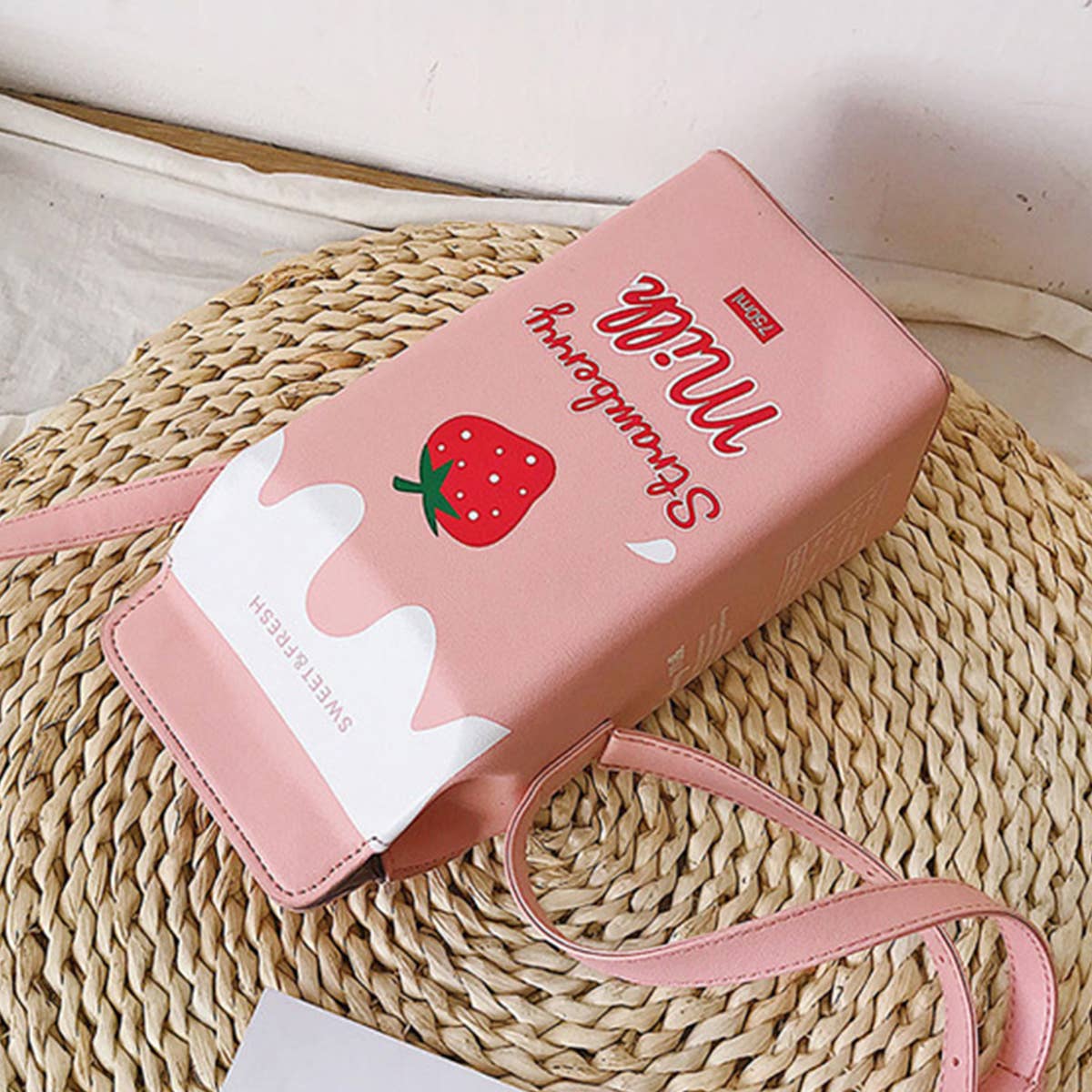 FASHION MILK BOTTLE SHAPE SHOULDER BAG_CWAB0983