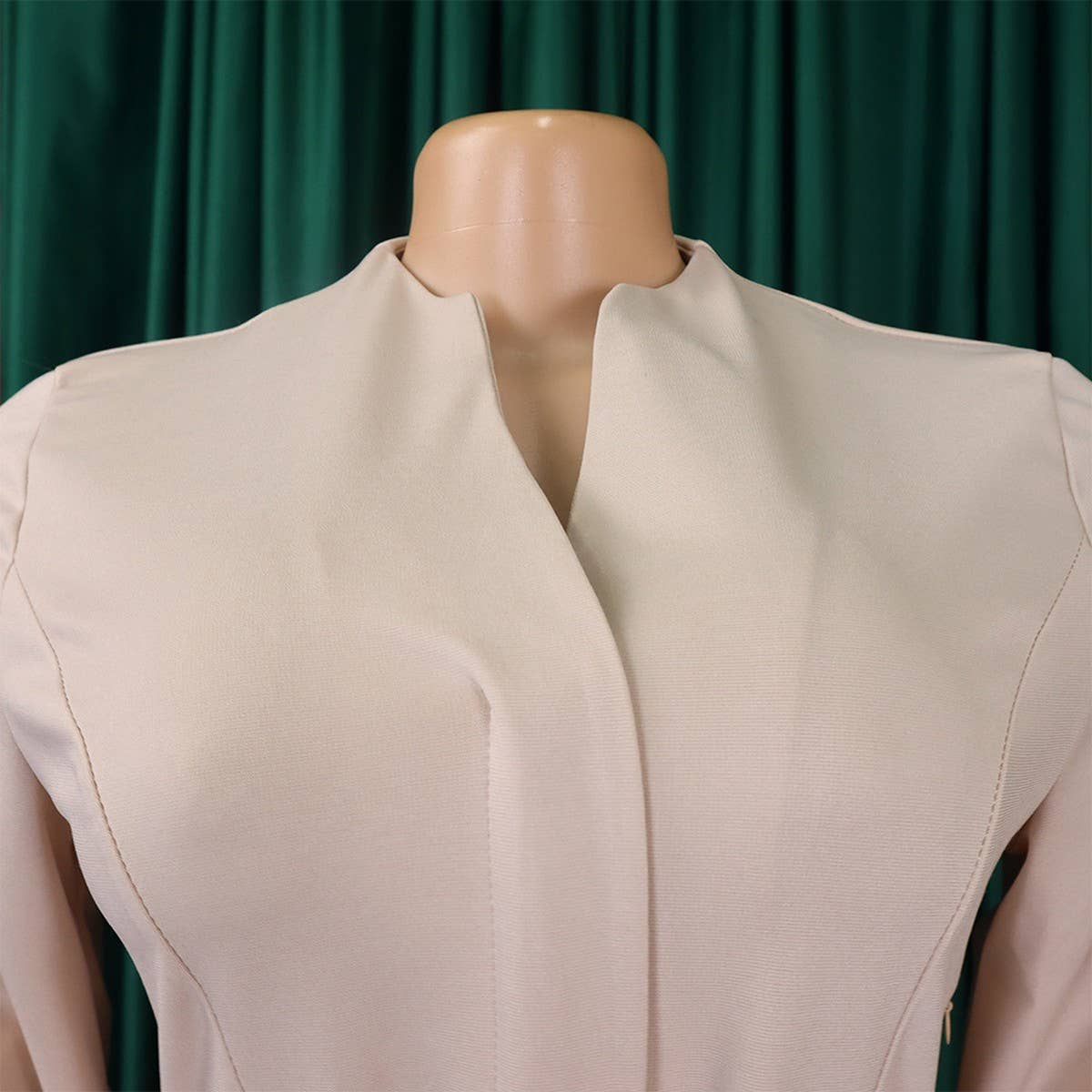 FASHIONABLE AND ELEGANT PLUS SIZE PLEATED DRESS_CWDSD6066