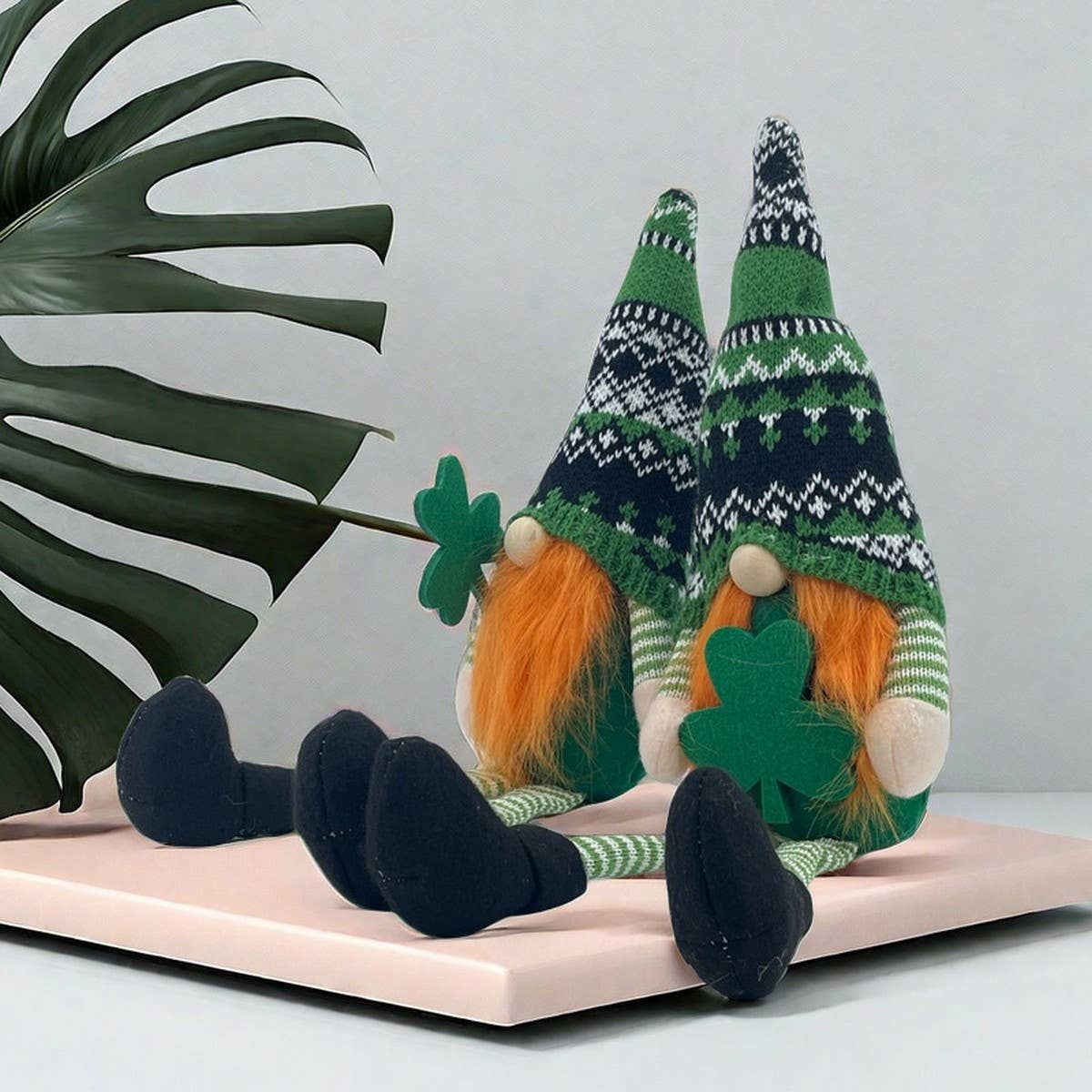 ST PATRICKS DAY STRIPED LONG LEGGED DOLL ORNAMENT_CWMM3442