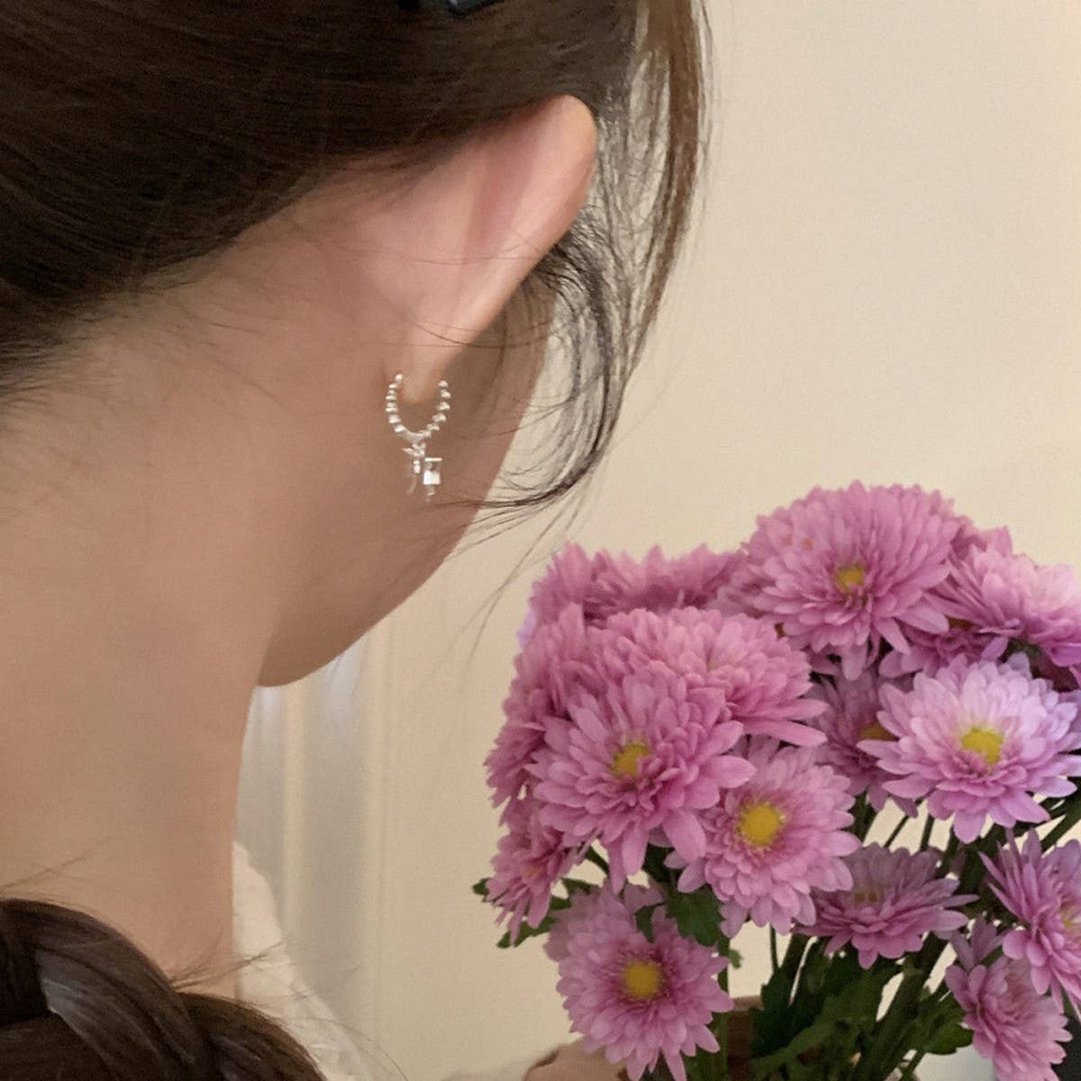 BOW FASHIONABLE AND ELEGANT EARRINGS FOR WOMEN_CWAJE2974