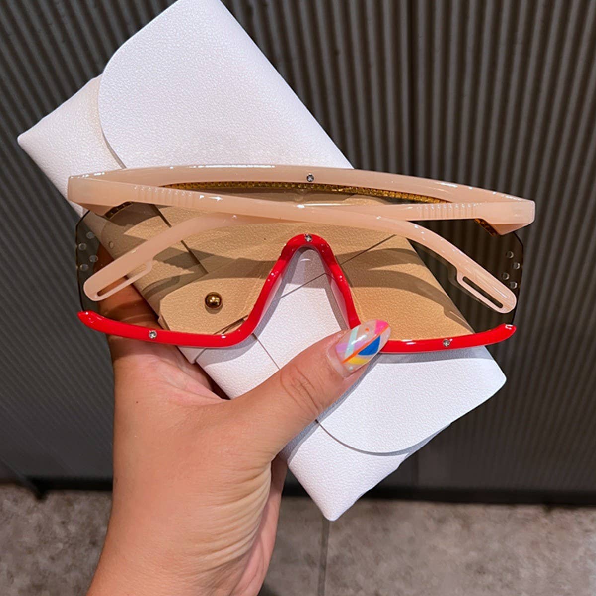 RETRO ONE PIECE STATEMENT SUNGLASSES_CWASG0805