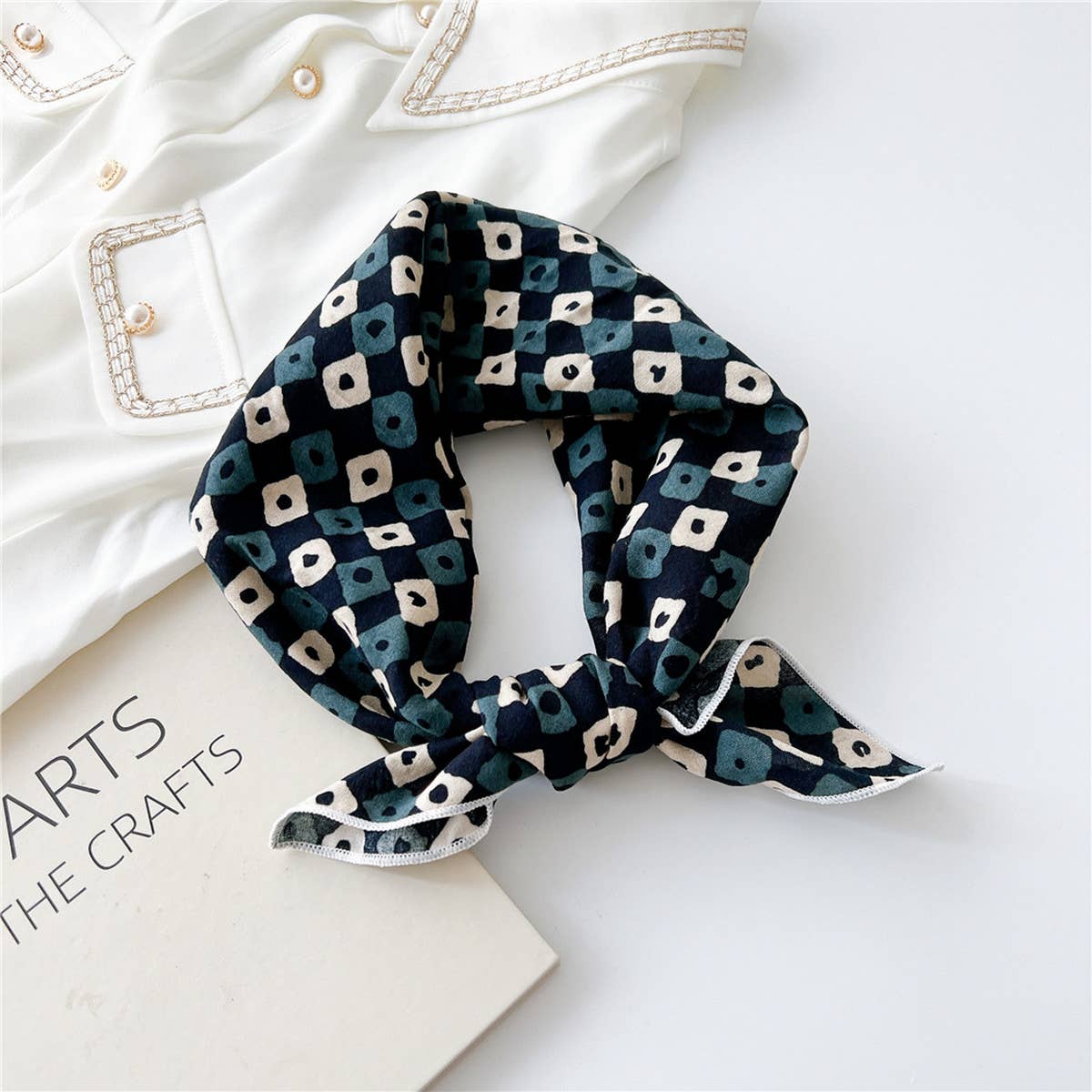 Cwasc2413_Temperament Scarf, Artistic Scarf