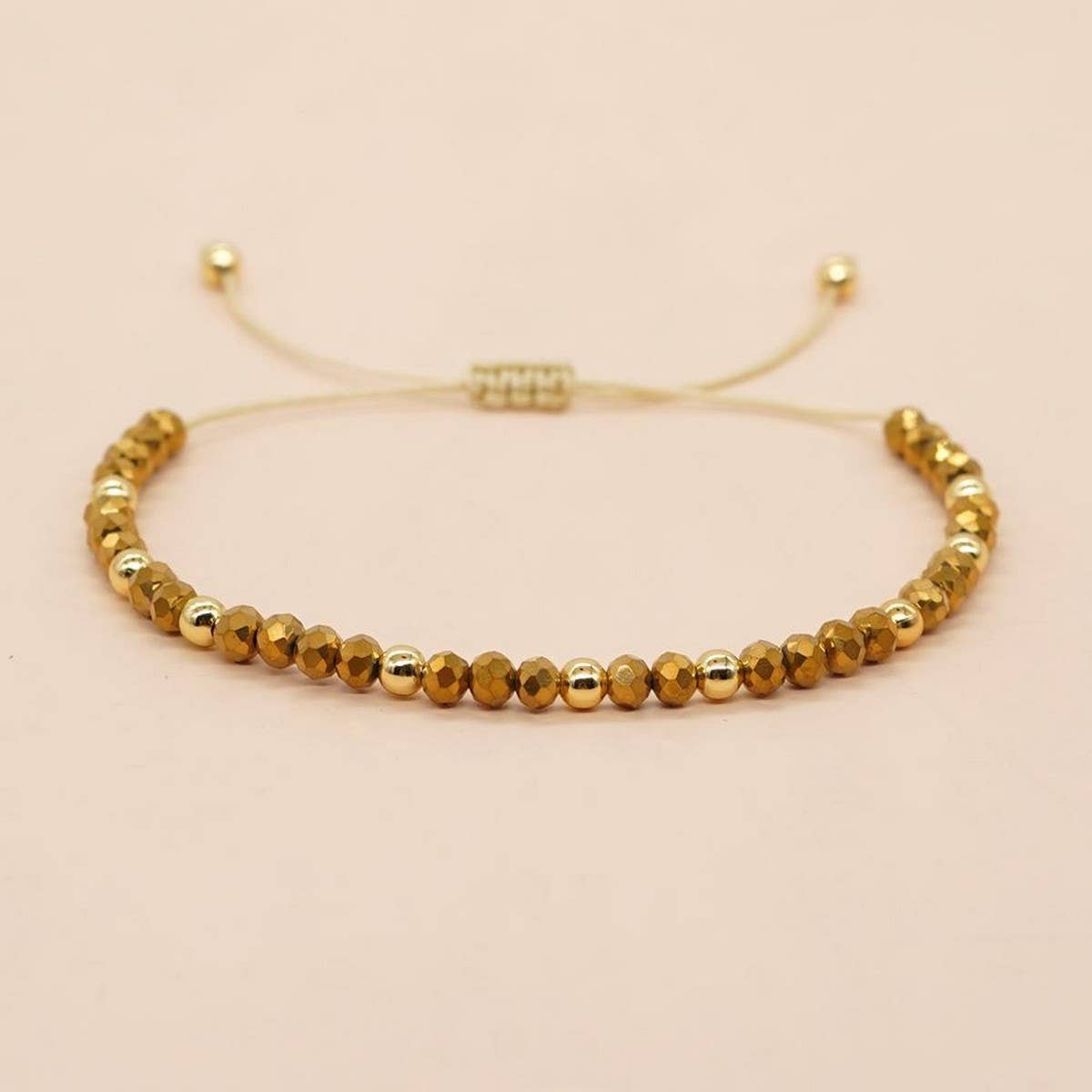 CRYSTAL GOLD BEADED HAND WOVEN BRACELET_CWMM3871