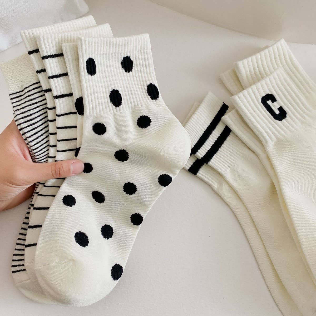 Women'S New White Striped Polka Dot Mid-Calf Socks_Cwms1350