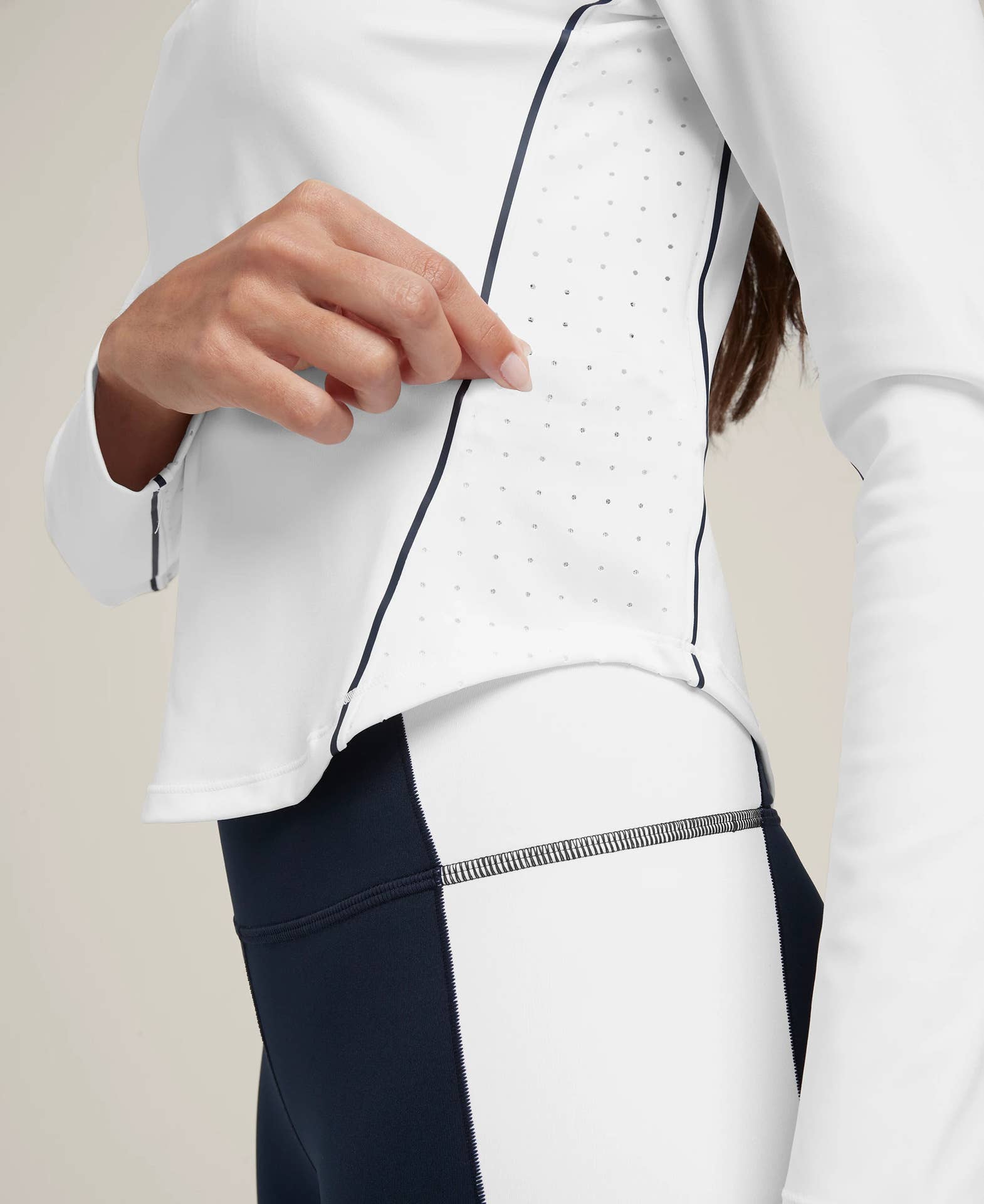 Form-Fitting Sports Zipper Golf And Tennis Top
