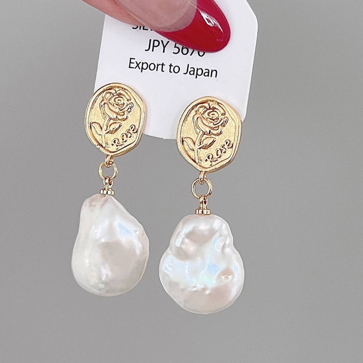 FRESHWATER PEARL GEOMETRIC ROSE EARRINGS_CWAJE2034