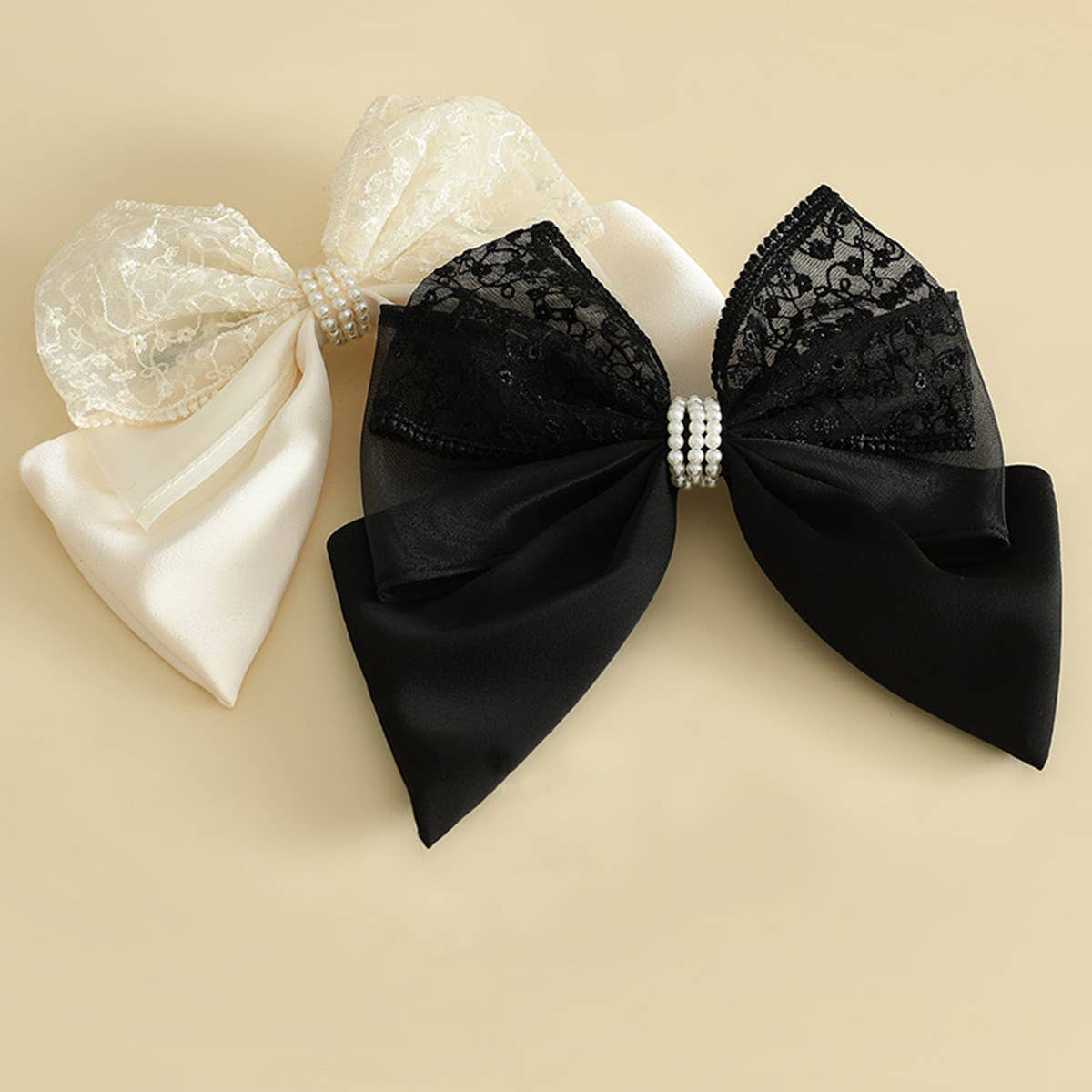 SMALL PEARL LACE BOW HAIRPIN_CWAHA1809