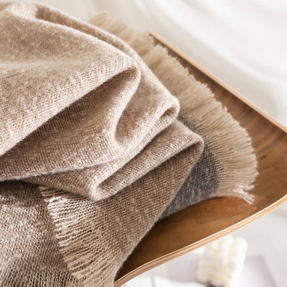 Vintage Scarf With Floral Pattern_Cwasc1009