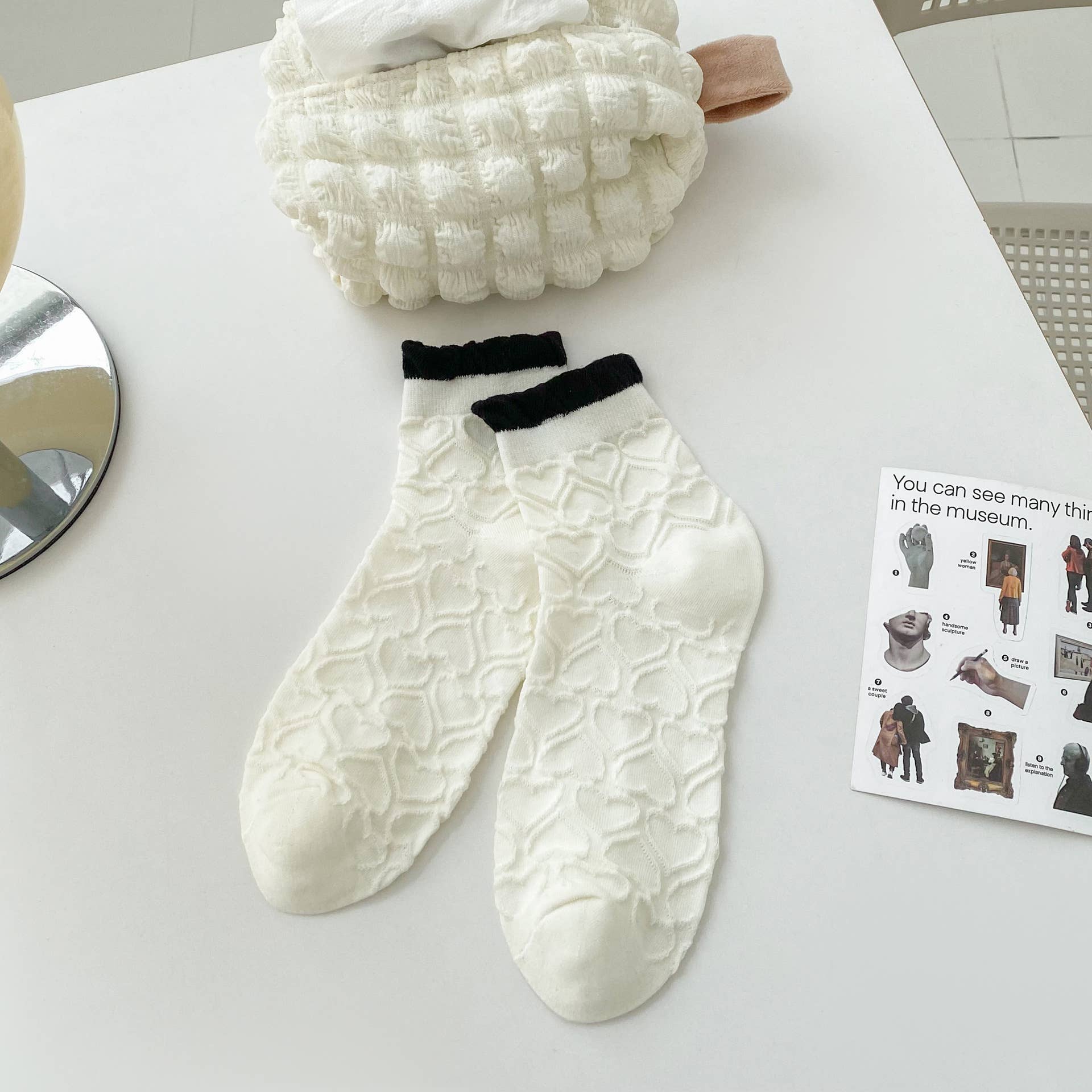 RHOMBUS HEART PATTERN RUFFLE ANKLE SOCKS_CWMS0492