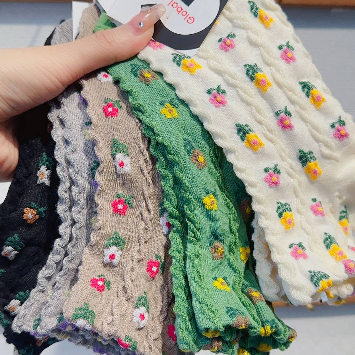 COMFORTABLE VERTICAL STRIPED COTTON SOCKS_CWMS0421