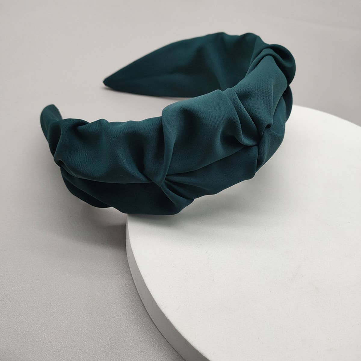 SIMPLE AND FRESH PLEATED HEADBAND_CWAHA2593