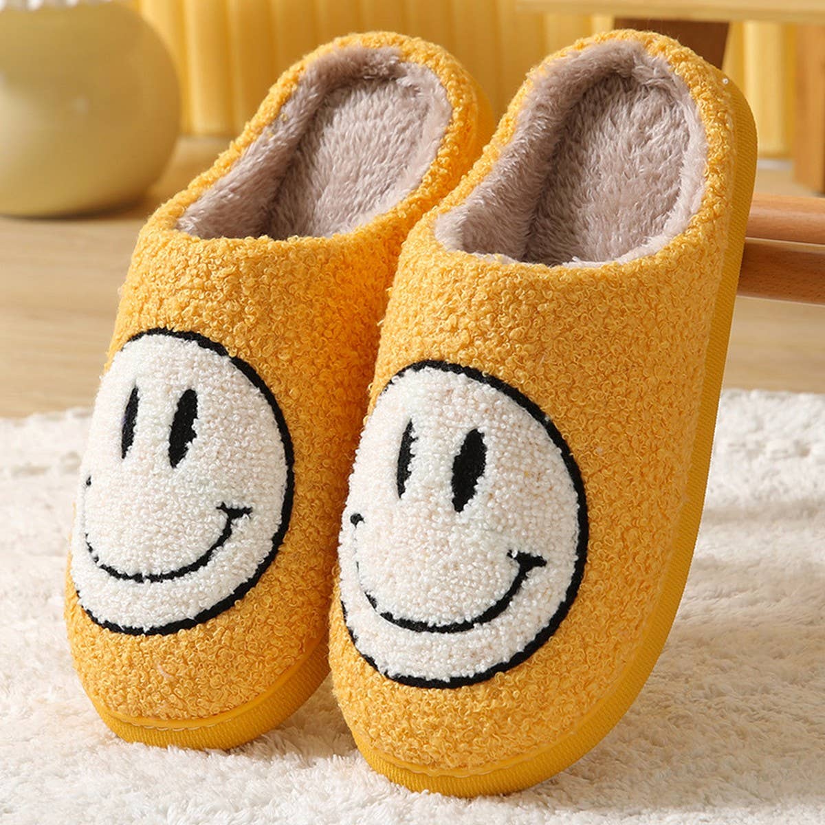 CUTE CARTOON SMILING FACE FABRIC SLIPPERS_CWSHS0254
